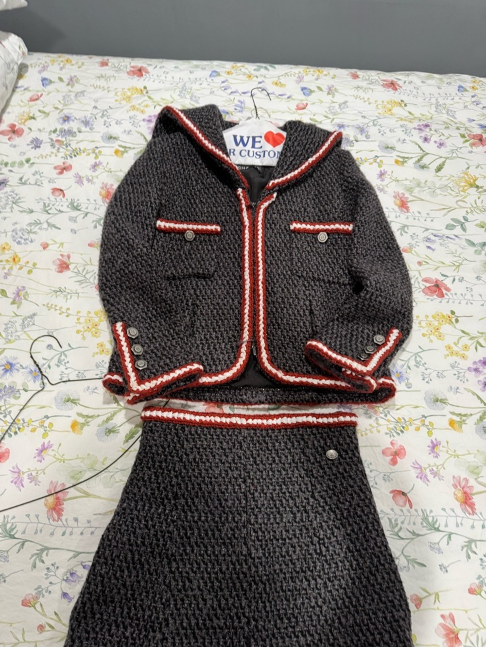CHANEL Charcoal Knit Two-Piece Suit with Red and White Trim - Picture 3 of 11